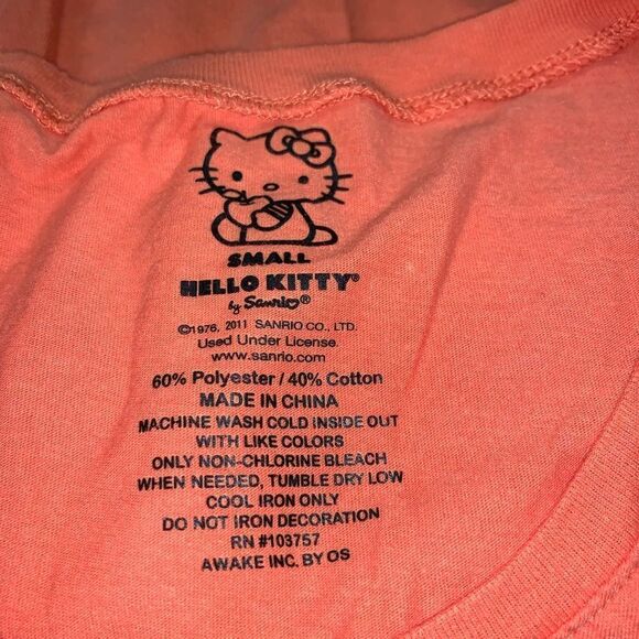 🛍️Hello Kitty short sleeve orange top - Picture 2 of 6
